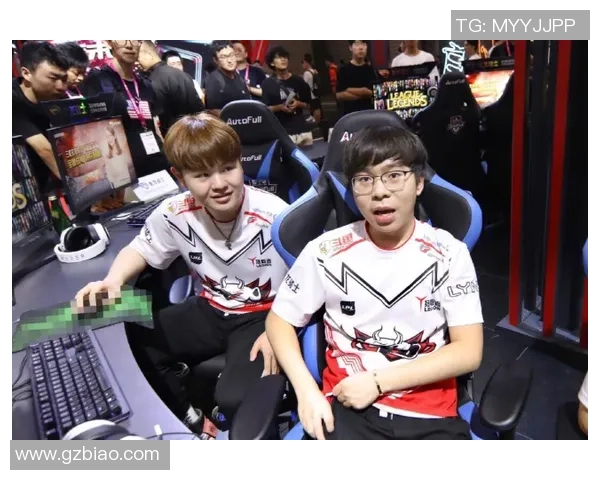 JDG战队凭借69分稳居大师赛积分榜首位争夺冠军之路愈发明朗 JDG战队凭借69分稳居大师赛积分榜首位争夺冠军之路愈发明朗