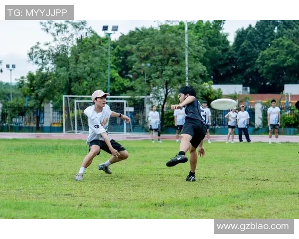 武汉飞盘队的奋斗与荣耀:极限运动会的精彩瞬间与成长故事 武汉飞盘队的奋斗与荣耀:极限运动会的精彩瞬间与成长故事