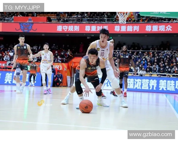 山东高速男篮迎战北控队争夺季后赛名额的关键之战